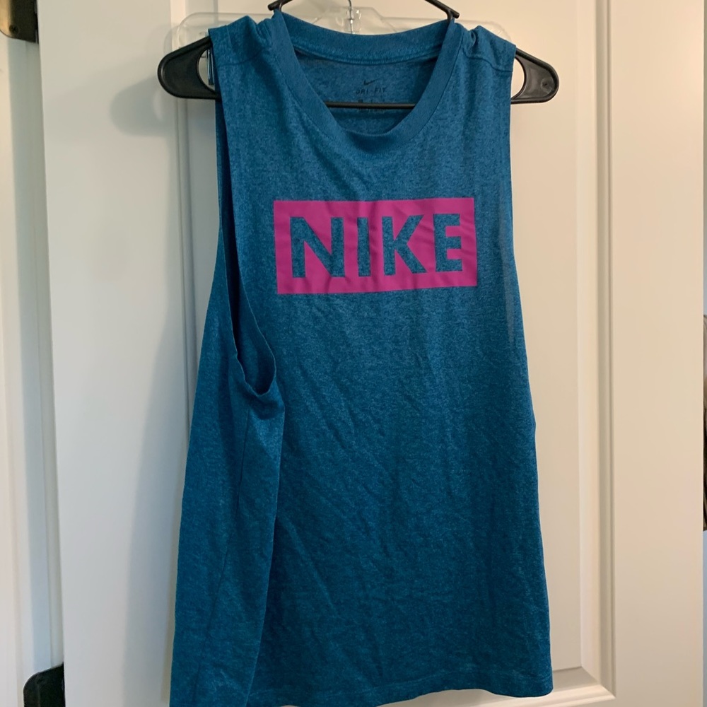 Nike workout tank - L